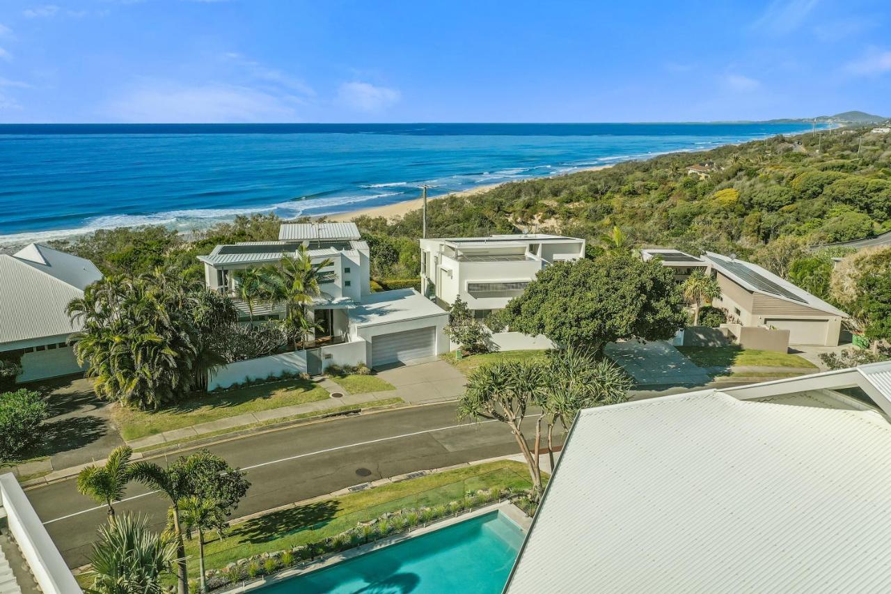 Beachside Luxury, Sunrise Beach Exterior photo